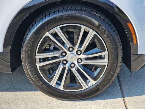 New 2026 Cadillac Lyriq Luxury AWD/4WD image 9