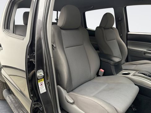 Used 2013 Toyota Tacoma 4x4 Double Cab image 16