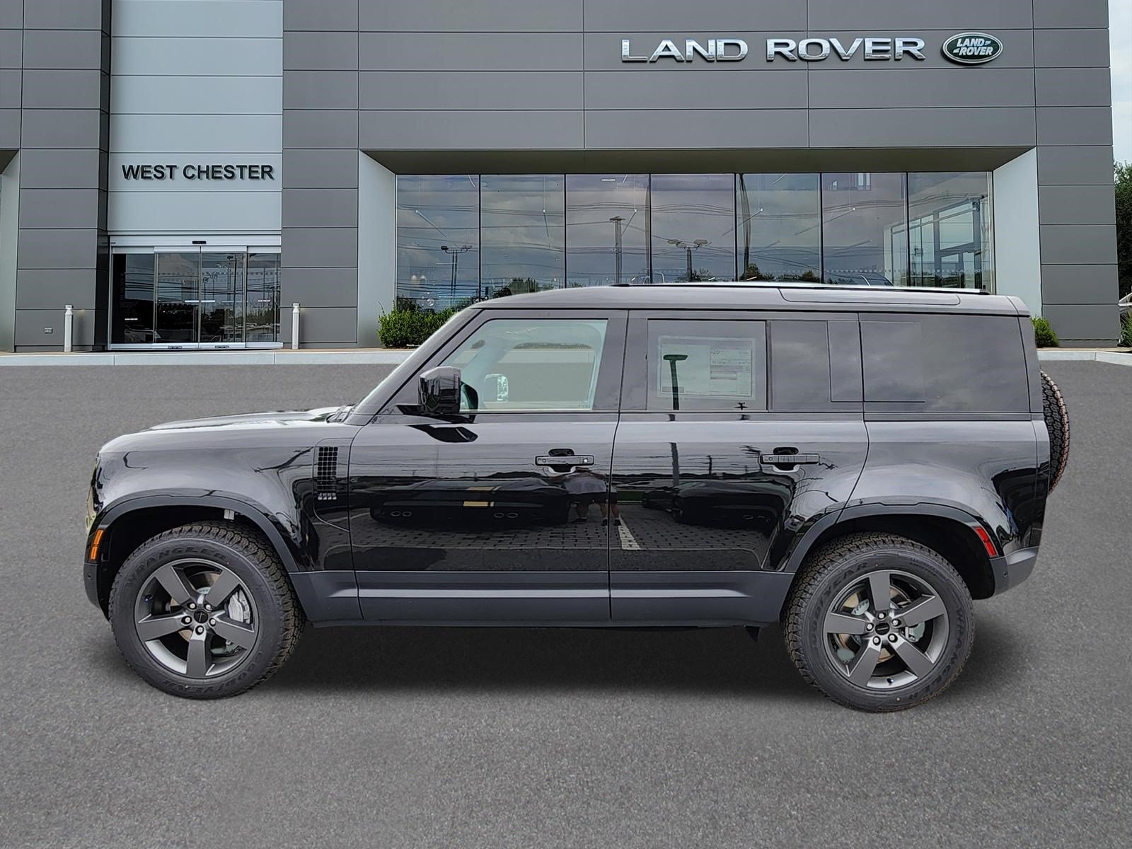 New 2026 Land Rover Defender 110 S AWD/4WD image 5