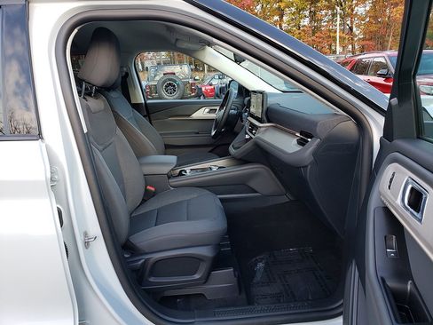 New 2026 Ford Explorer Active image 17