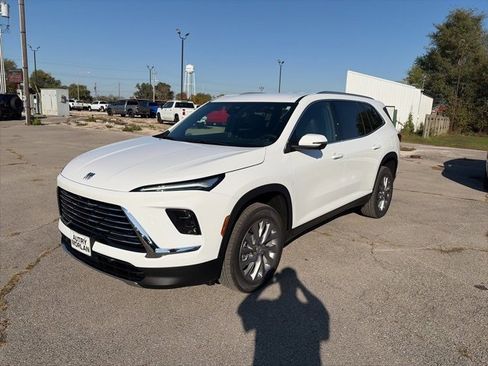 New 2026 Buick Enclave Preferred w/ LPO, All-Weather Package image 2