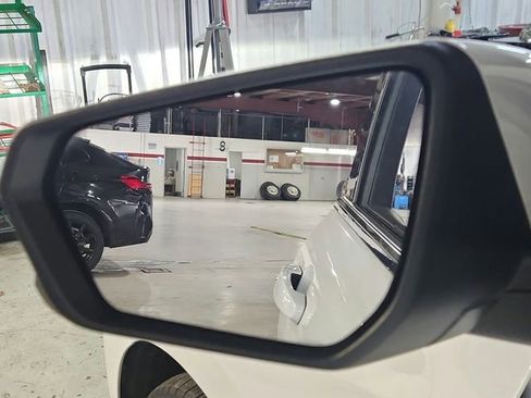 Used 2020 Chevrolet Equinox LT image 9