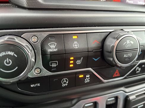 Used 2021 Jeep Wrangler Rubicon image 4