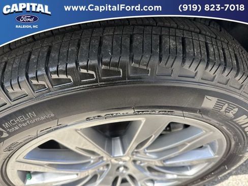 Used 2025 Ford Explorer Platinum RWD image 14