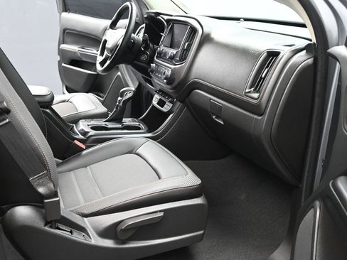 Used 2022 GMC Canyon AT4 image 14