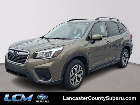 Used 2020 Subaru Forester Premium image 1