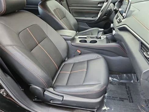 Used 2022 Nissan Altima 2.5 SR image 21