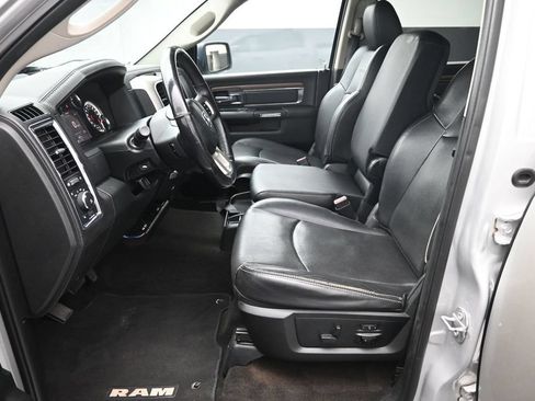Used 2017 RAM 1500 Laramie AWD/4WD image 16