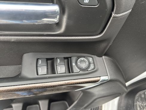 Used 2022 Chevrolet Silverado 1500 RST image 16