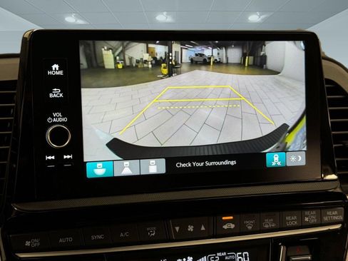 Used 2025 Honda Odyssey EX-L image 21