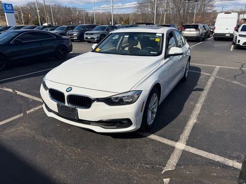 Used 2016 BMW 320i xDrive 320i xDrive image 2