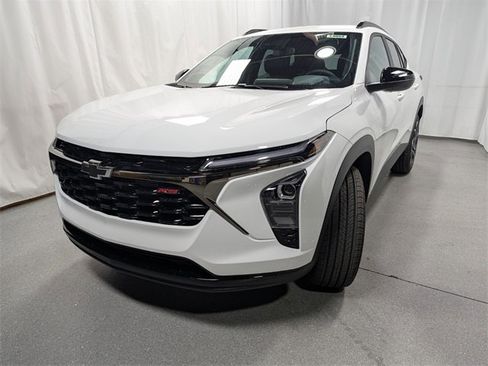 New 2026 Chevrolet Trax RS w/ Driver Confidence Package image 7