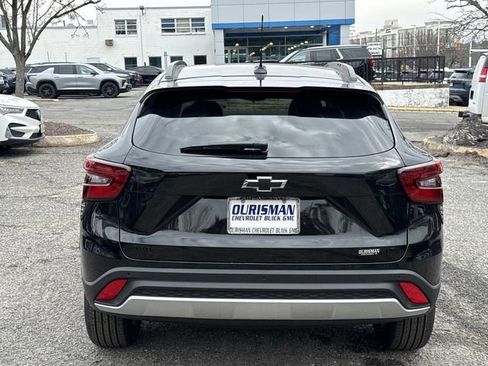 New 2026 Chevrolet Trax LT w/ Driver Confidence Package FWD image 3