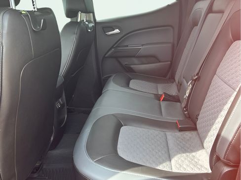 Used 2019 Chevrolet Colorado Z71 AWD/4WD image 17