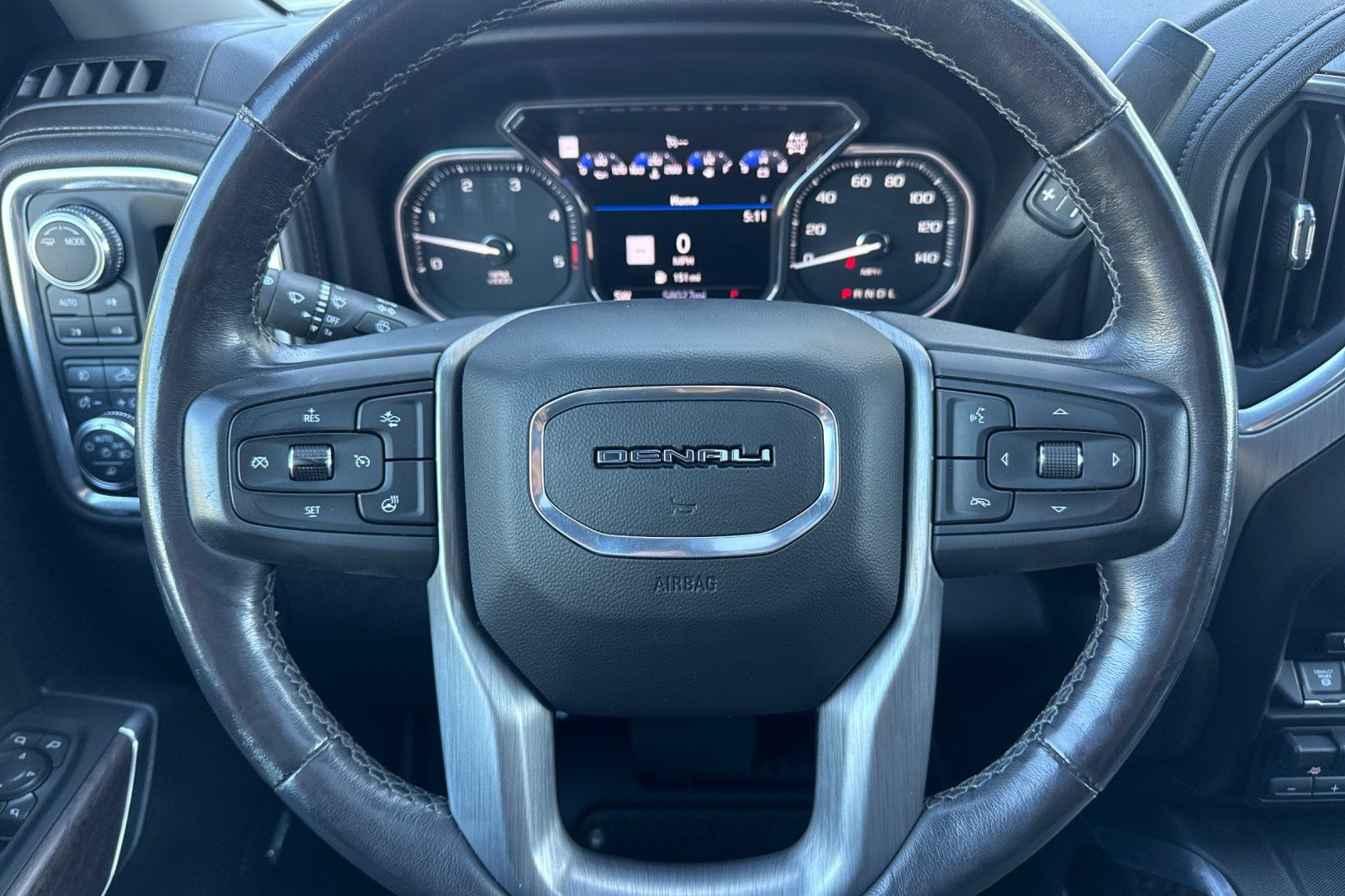 Used 2023 GMC Sierra 3500 Denali w/ Denali Ultimate Package AWD/4WD image 29