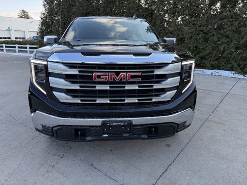 New 2026 GMC Sierra 1500 SLE image 6