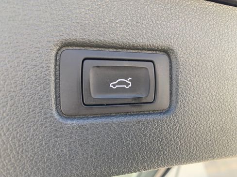 Used 2017 Audi Q7 3.0T Premium image 17