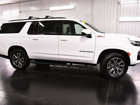 Used 2024 Chevrolet Suburban Z71 w/ Max Trailering Package image 8