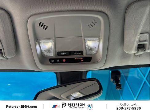 Used 2017 Chevrolet Malibu LT FWD image 32