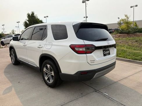 Used 2025 Honda Pilot EX-L image 8