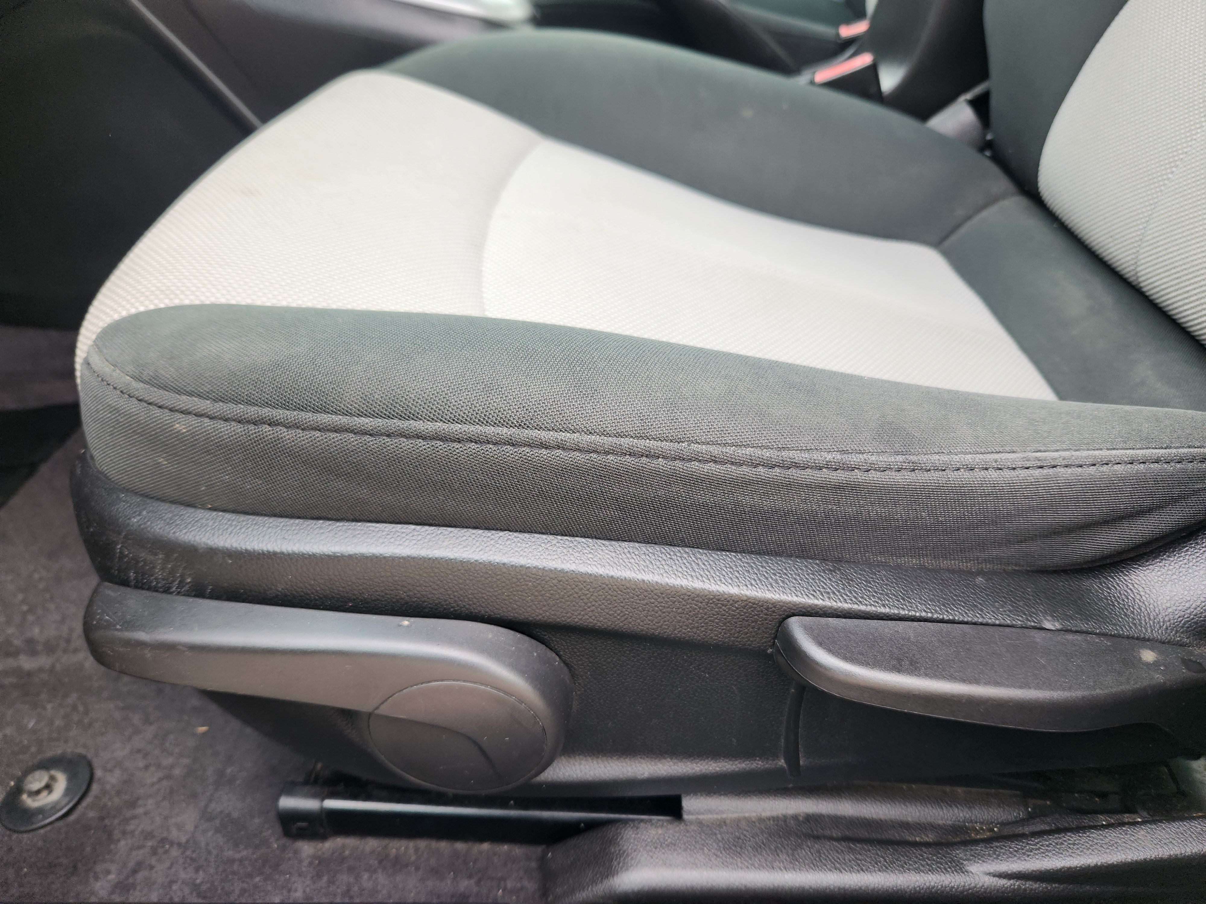 Used 2011 Chevrolet Cruze LS FWD image 15