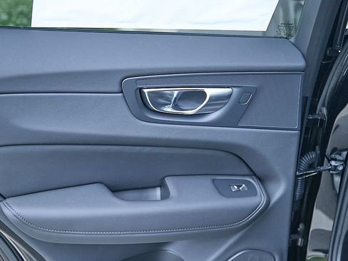 New 2026 Volvo XC60 B5 Plus w/ Climate Package AWD/4WD image 19