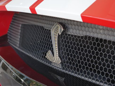 Certified 2021 Ford Mustang Shelby GT500 w/ Technology Package RWD image 3