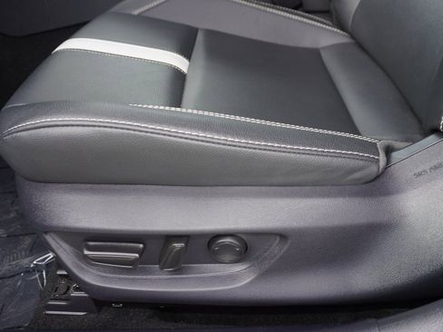 Certified 2025 Toyota Camry SE image 10