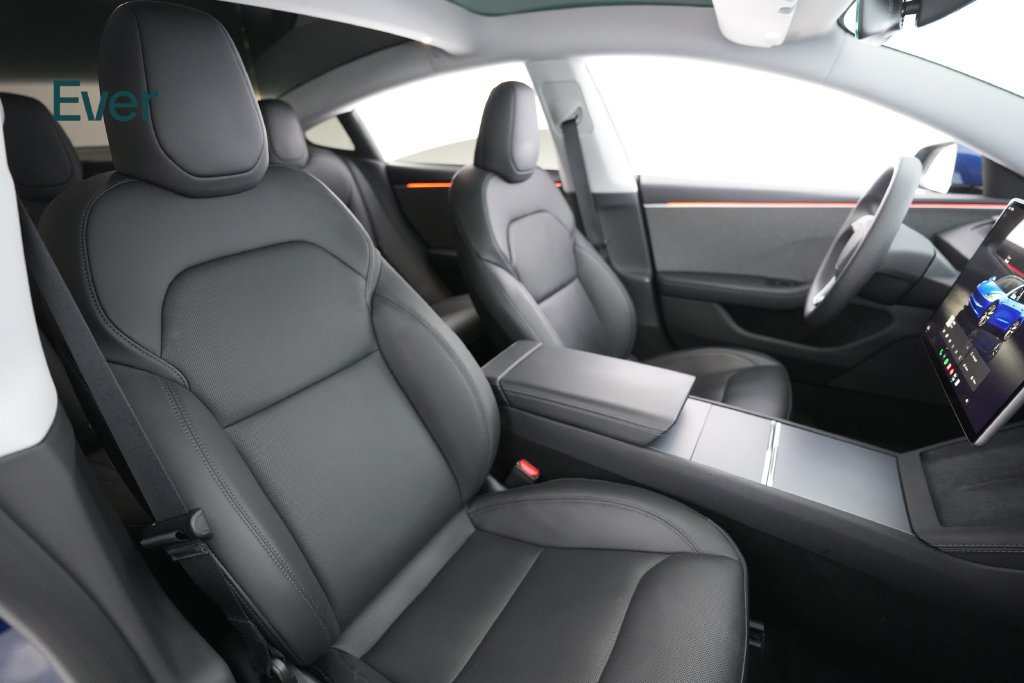 Used 2024 Tesla Model 3 Standard Range RWD image 23