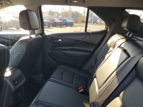 Used 2021 Chevrolet Equinox LT image 30