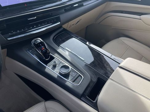 Used 2022 Cadillac Escalade Premium Luxury image 24