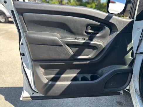 Used 2017 Nissan Titan S RWD image 14