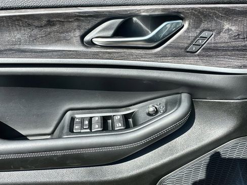 New 2025 Jeep Grand Cherokee Limited w/ Luxury Tech Group II image 15