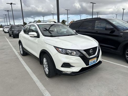 Used 2020 Nissan Rogue Sport SV w/ All-Weather Package AWD/4WD image 9