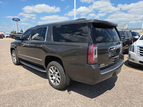 Used 2019 GMC Yukon XL Denali w/ Open Road Package AWD/4WD image 3