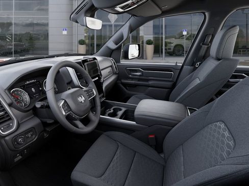 New 2026 RAM 1500 4x4 Crew Cab image 22