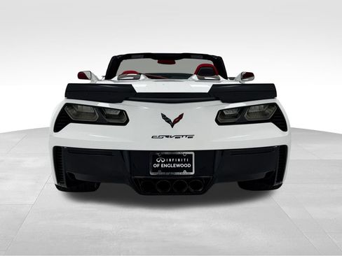 Used 2015 Chevrolet Corvette Z06 w/ 3LZ Preferred Equipment Group image 6