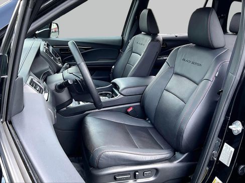 Used 2024 Honda Passport Black Edition image 8