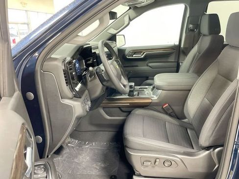 Used 2023 Chevrolet Silverado 1500 LT image 11