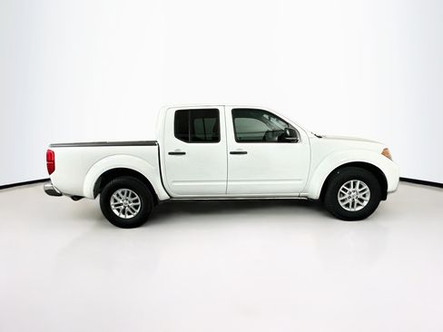 Used 2015 Nissan Frontier SV RWD image 10