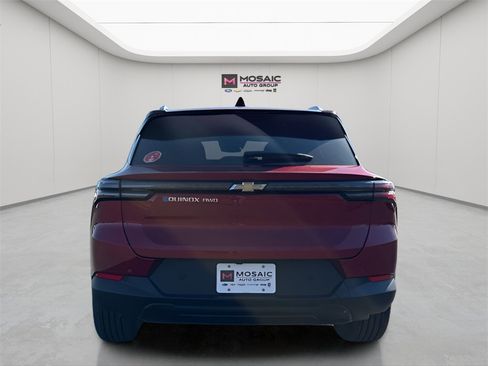New 2026 Chevrolet Equinox EV LT image 6