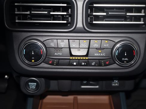 Used 2023 Ford Maverick Lariat w/ Lariat Luxury Package AWD/4WD image 25