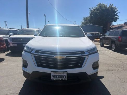 Used 2023 Chevrolet Traverse LT AWD/4WD image 2