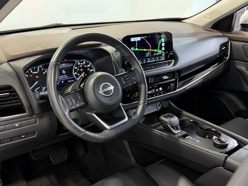 Used 2023 Nissan Rogue SL w/ SL Premium Package image 18