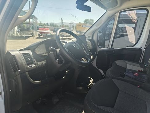 Used 2021 RAM ProMaster 2500 FWD image 6