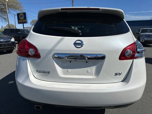 Used 2013 Nissan Rogue SV image 4