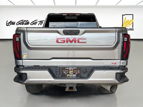 Used 2024 GMC Sierra 2500 AT4 w/ Technology Package AWD/4WD image 6