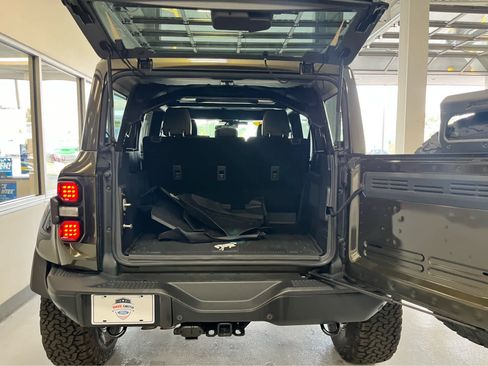 Used 2025 Ford Bronco Raptor AWD/4WD image 36