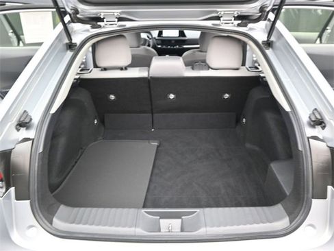 Used 2024 Toyota Prius LE image 12