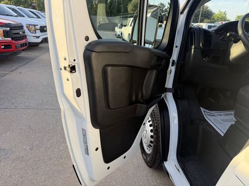 Used 2023 RAM ProMaster 2500 w/ Interior LED Lighting Group FWD image 8